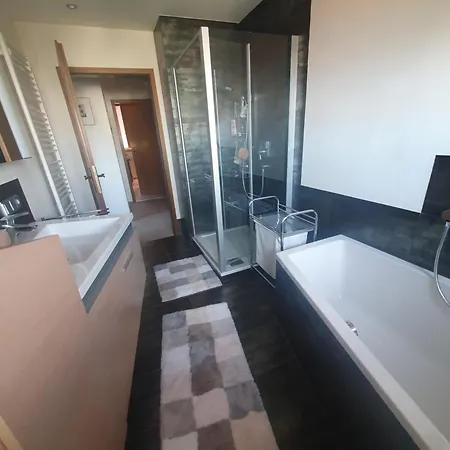 Schoene Dachwohnung アパート Zimmern ob Rottweil
